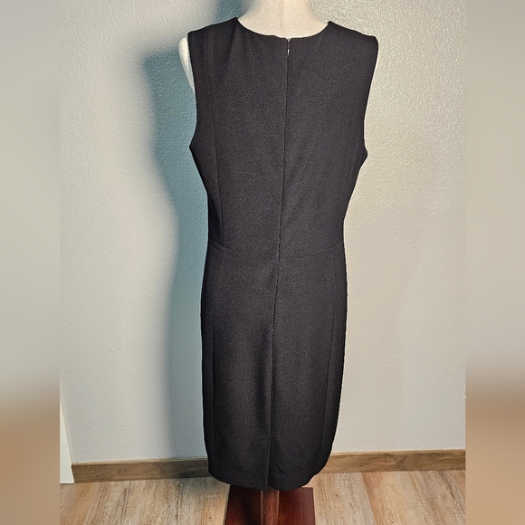 MM Lafluer Elegant Black Sleeveless Sheath Dress Size 14 - Picture 3 of 10